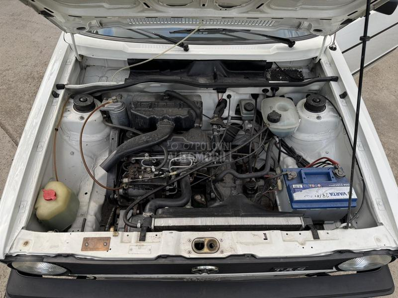 Volkswagen Golf 1 1.6
