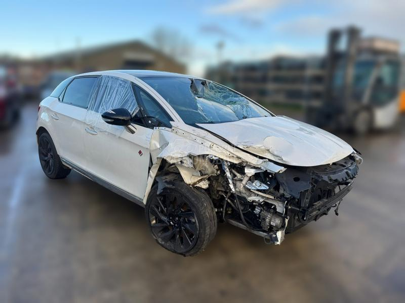 Citroen DS5 2.0 AH02 2017. god. -  kompletan auto u delovima