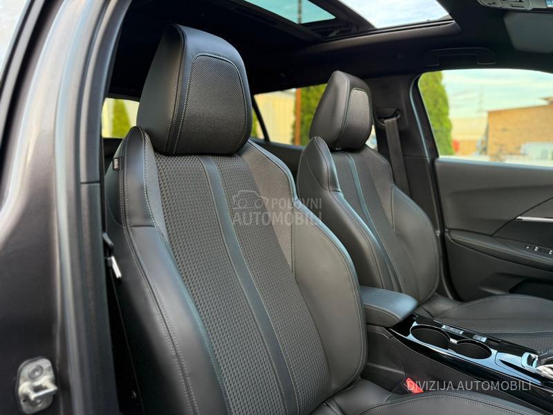 Peugeot 2008 GT/Pano/Kamera