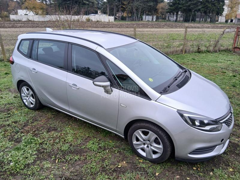 Opel Zafira 