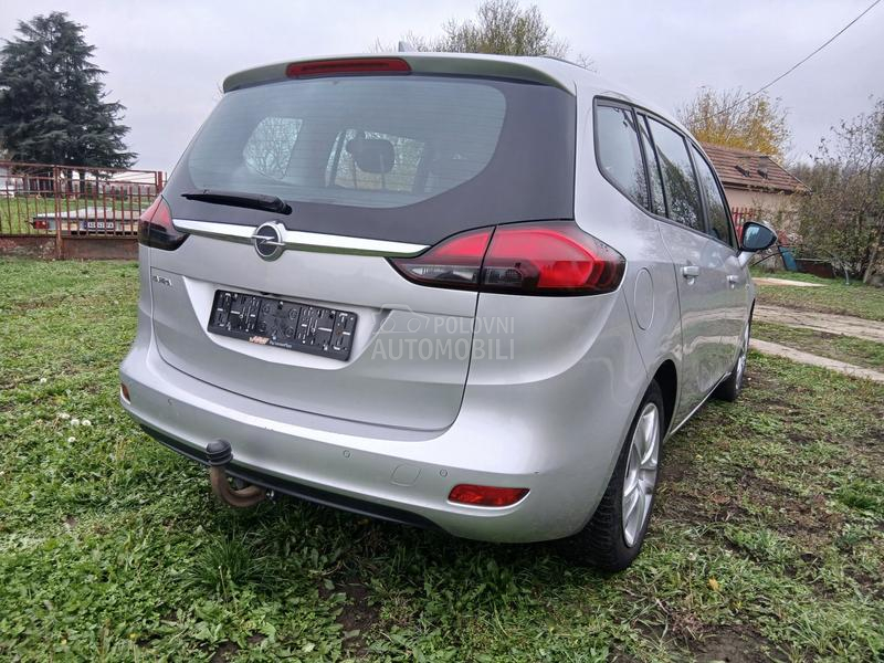 Opel Zafira 
