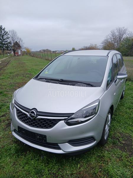 Opel Zafira 