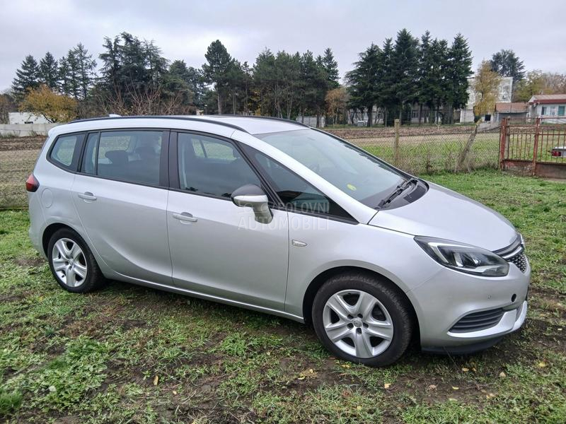 Opel Zafira 
