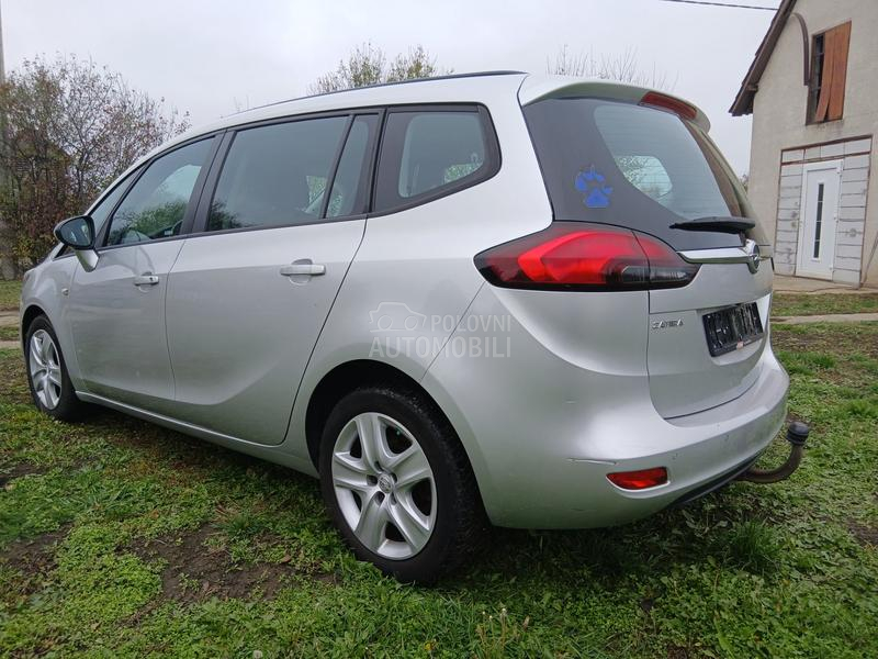 Opel Zafira 