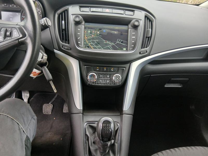 Opel Zafira 