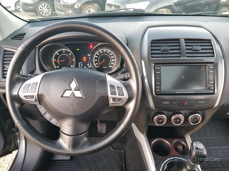 Mitsubishi ASX 1.8 DID PANO N A V I