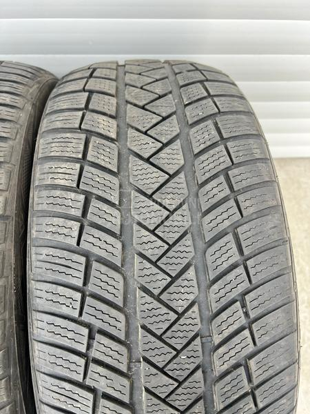 Vredestein 245/45 R19 Zimska