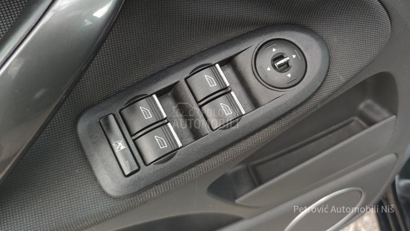 Ford C-Max 2.0i 16v /TITANIUM/