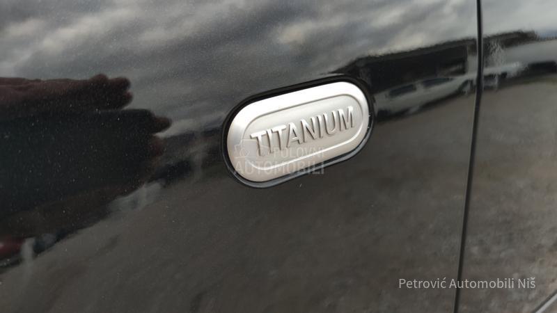 Ford C-Max 2.0i 16v /TITANIUM/