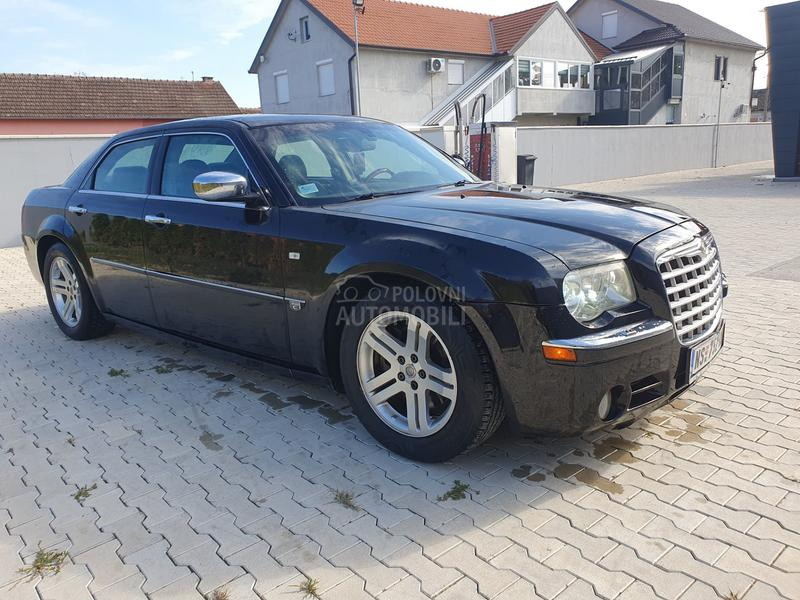 Chrysler 300C 