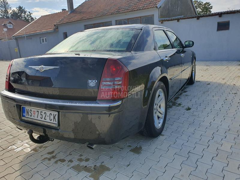 Chrysler 300C 