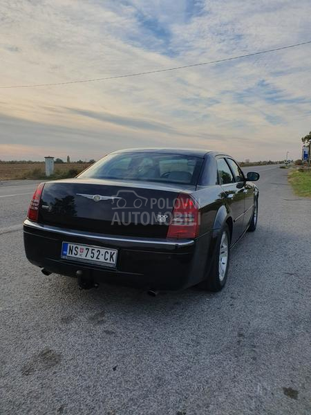 Chrysler 300C 