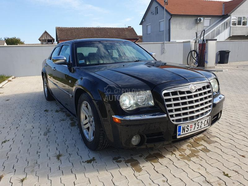 Chrysler 300C 