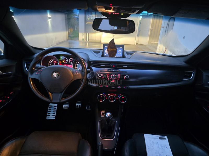 Alfa Romeo Giulietta 1750 TBI