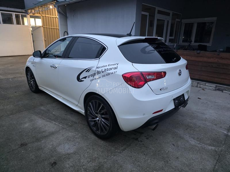 Alfa Romeo Giulietta 1750 TBI