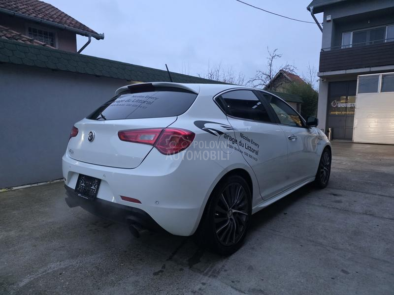 Alfa Romeo Giulietta 1750 TBI