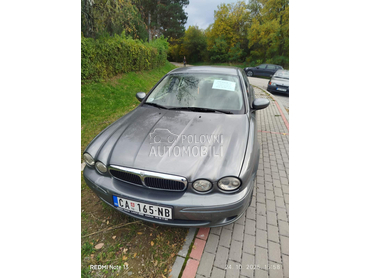 Jaguar X-Type 