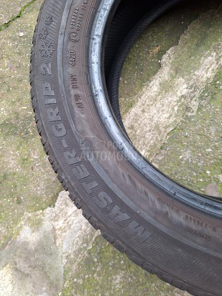 Semperit 185/60 R15 Zimska