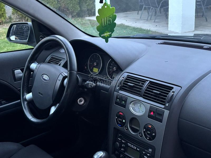 Ford Mondeo 1.8