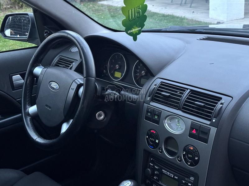 Ford Mondeo 1.8