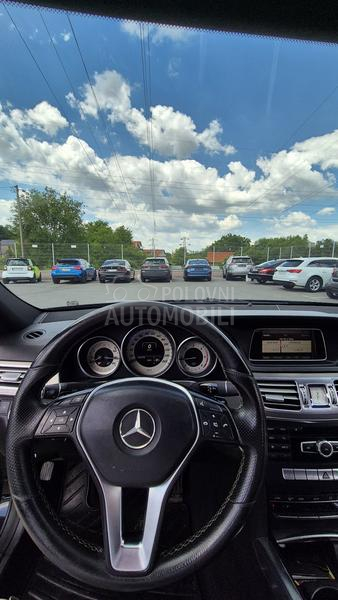 Mercedes Benz E 200 