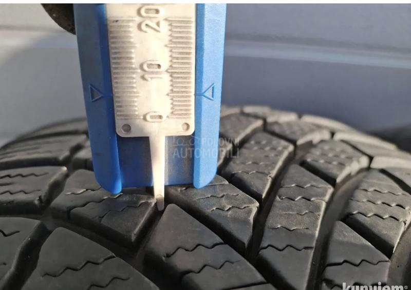 Bridgestone 225/65 R17 Zimska