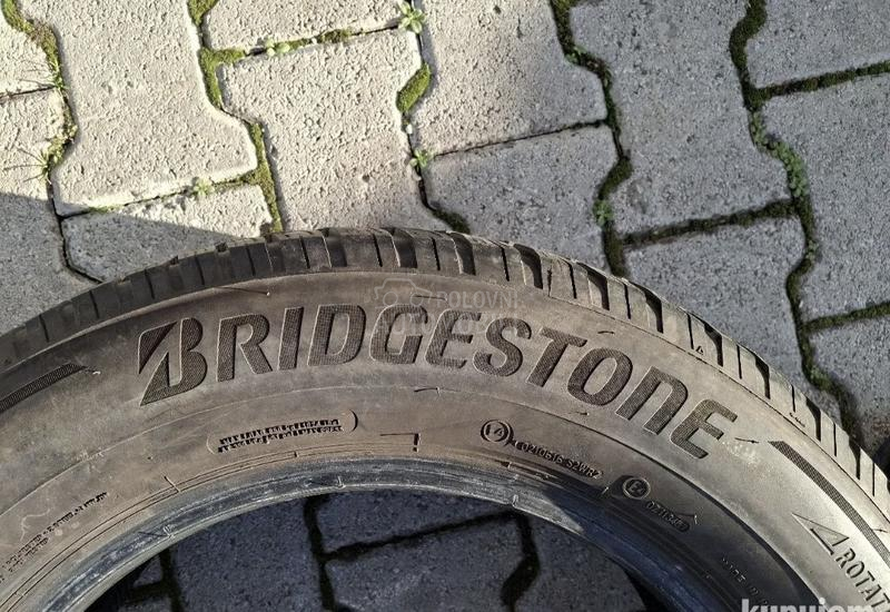 Bridgestone 225/65 R17 Zimska