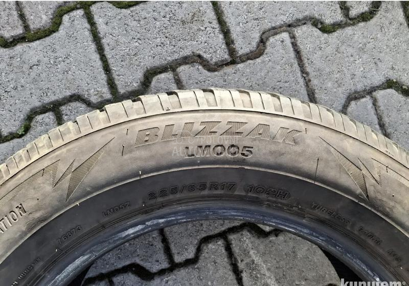 Bridgestone 225/65 R17 Zimska