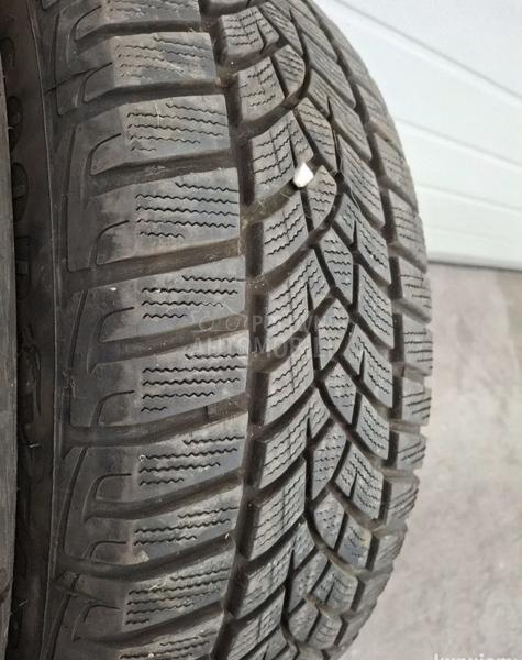 Goodyear 215/65 R16 Zimska