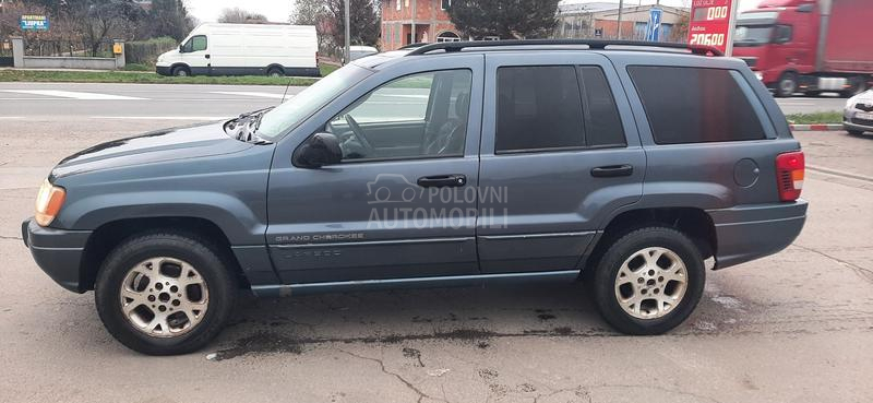 Jeep Grand Cherokee laredo