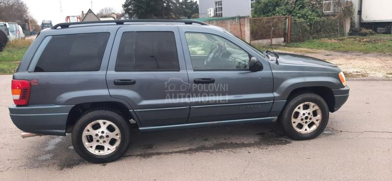 Jeep Grand Cherokee laredo