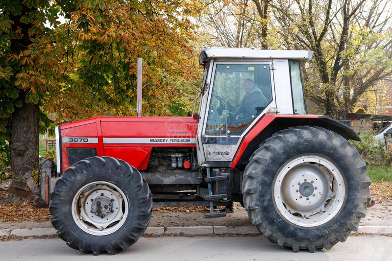Massey Ferguson 3670