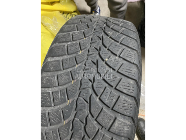 Kumho 245/45 R18 Zimska