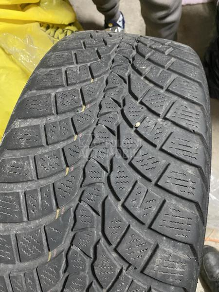 Kumho 245/45 R18 Zimska