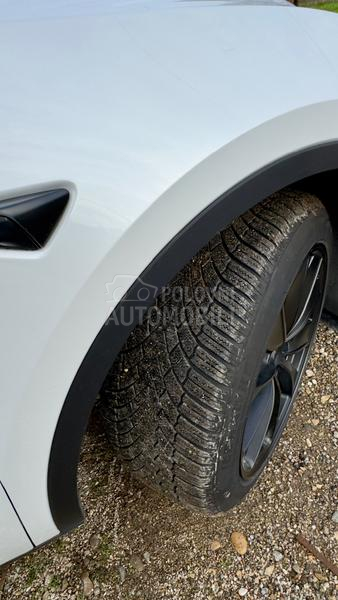 Tesla Model Y LONGRANG DUALMOTOR