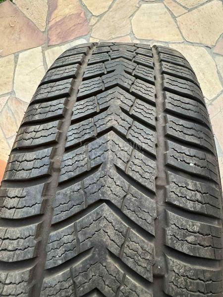 Linglong 215/65 R17 Zimska