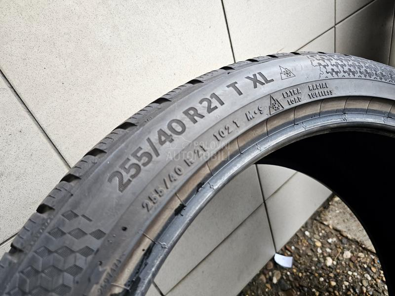 Continental 255/40 R21 Zimska