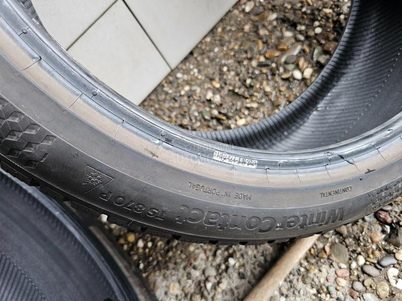 Continental 255/40 R21 Zimska