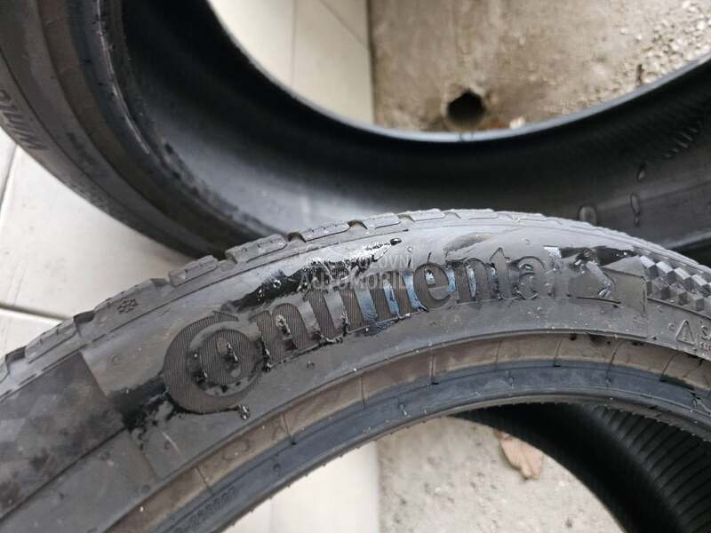 Continental 235/45 R21 Zimska
