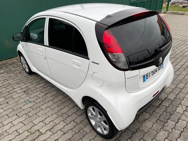 Peugeot iOn T.O.P  T.O.P