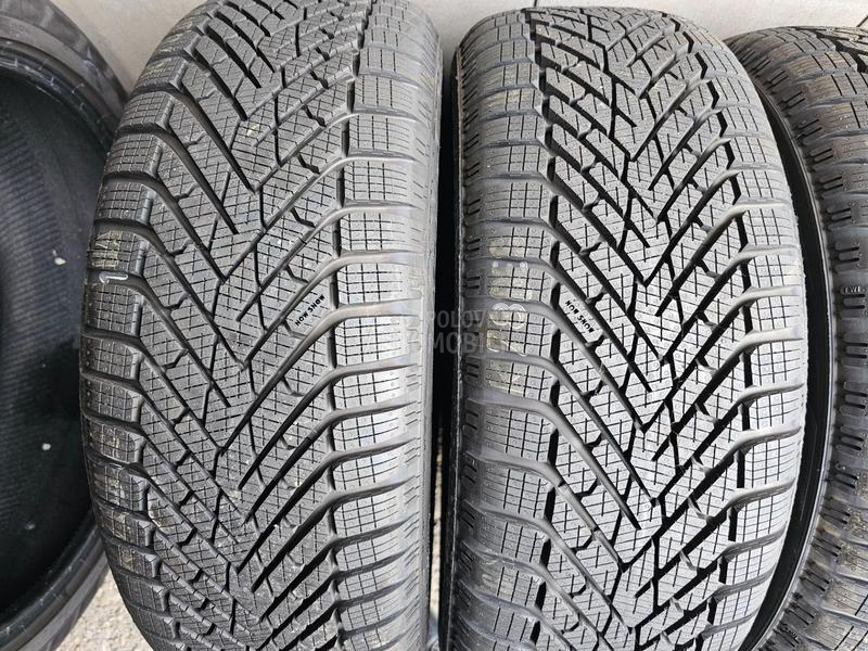 Pirelli 205/60 R16 Zimska