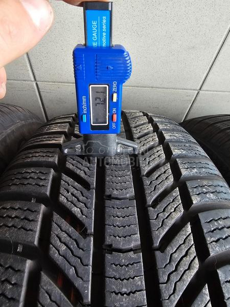 Continental 215/65 R17 Zimska