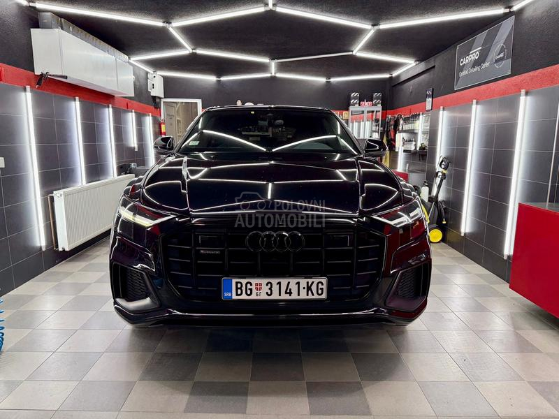 Audi Q8 S LINE