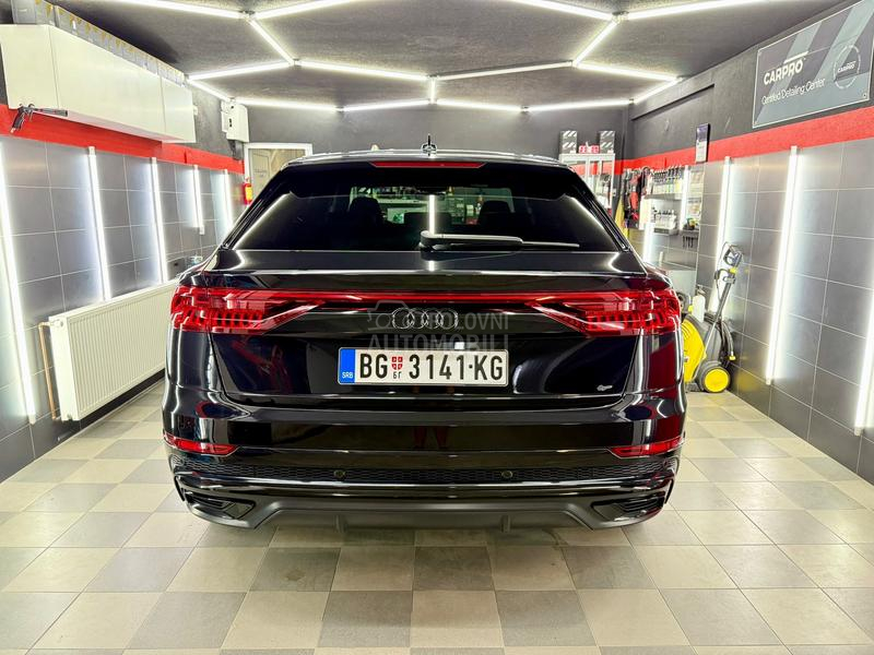 Audi Q8 S LINE