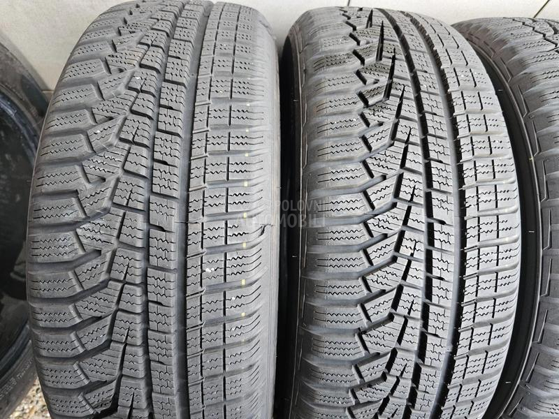 Hankook 205/60 R16 Zimska