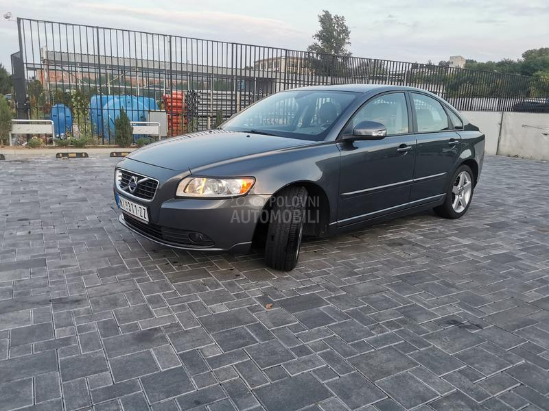 Volvo S40 
