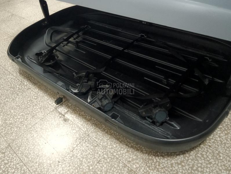 Thule Touring 100 krovni kofer