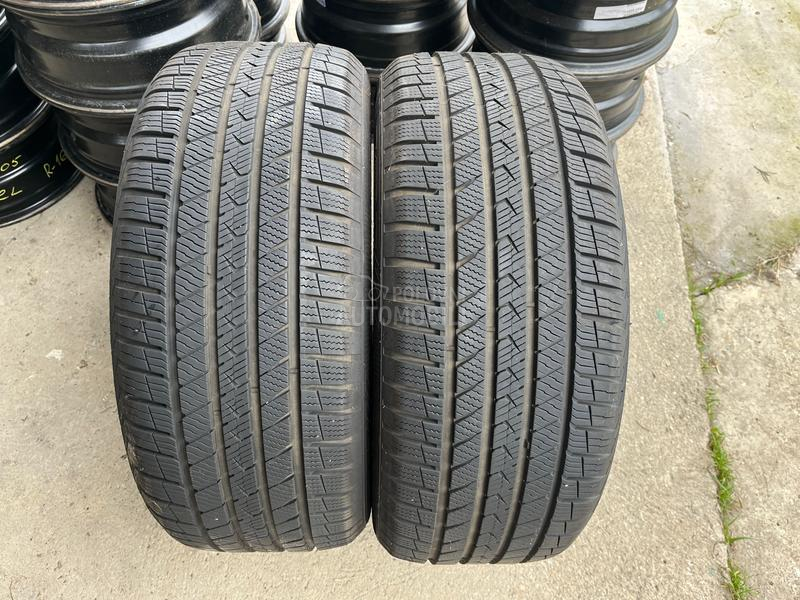 Vredestein 235/55 R17 Zimska