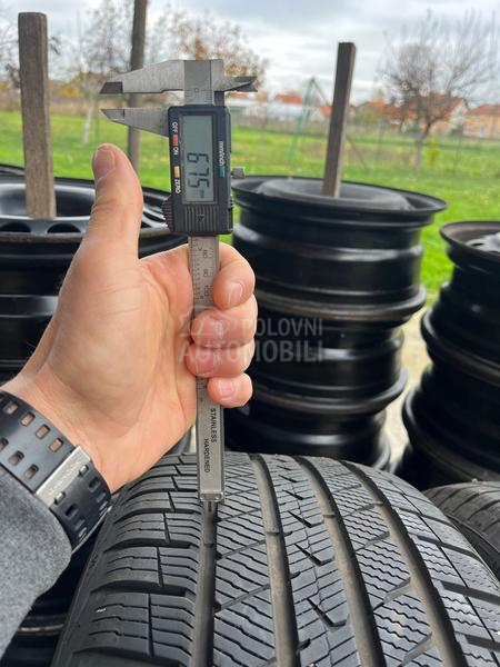 Vredestein 235/55 R17 Zimska