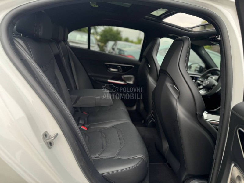 Mercedes Benz C 63 AMG SePERFORMANCE/F1/680